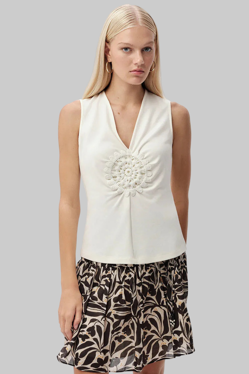 Carine Sleeveless Blouse