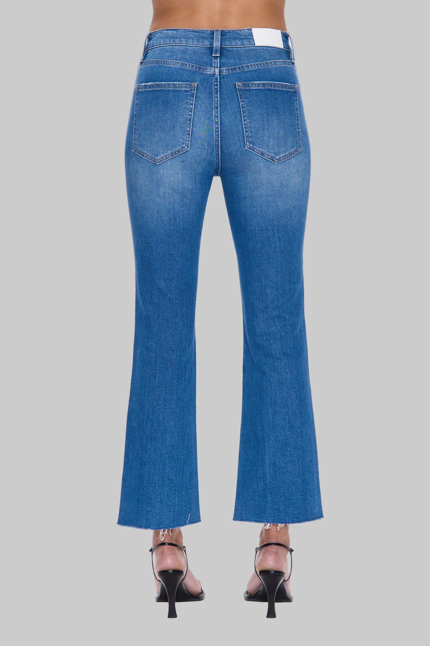 Lennon Jean in Ami