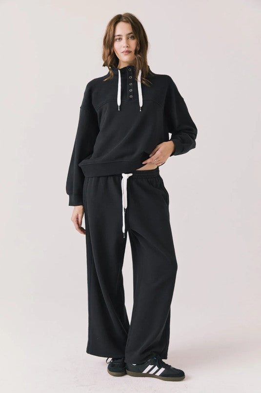 City True Black Half Zip Pullover